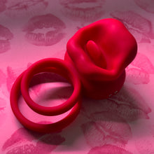 Load image into Gallery viewer, Kiss me Vibrating cock ring